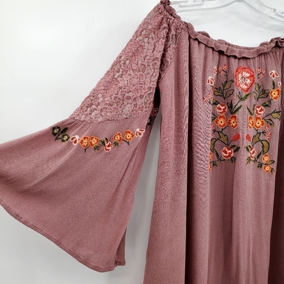 Umgee Mauve Floral Embroidered Lace Bell Sleeve Off Shoulder Dress - Picture 2 of 8